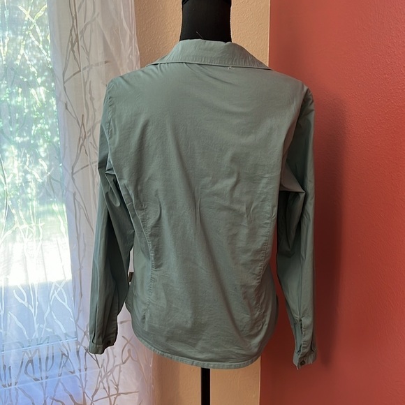 Woolrich Fitted button down Long Sleeve Top Size M - Picture 4 of 5